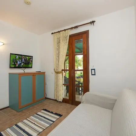 Alisa Aparthotel