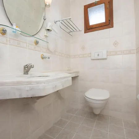 Alisa 酒店 费特希耶