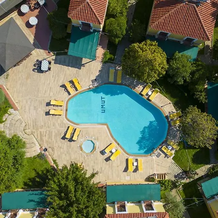 Alisa Aparthotel